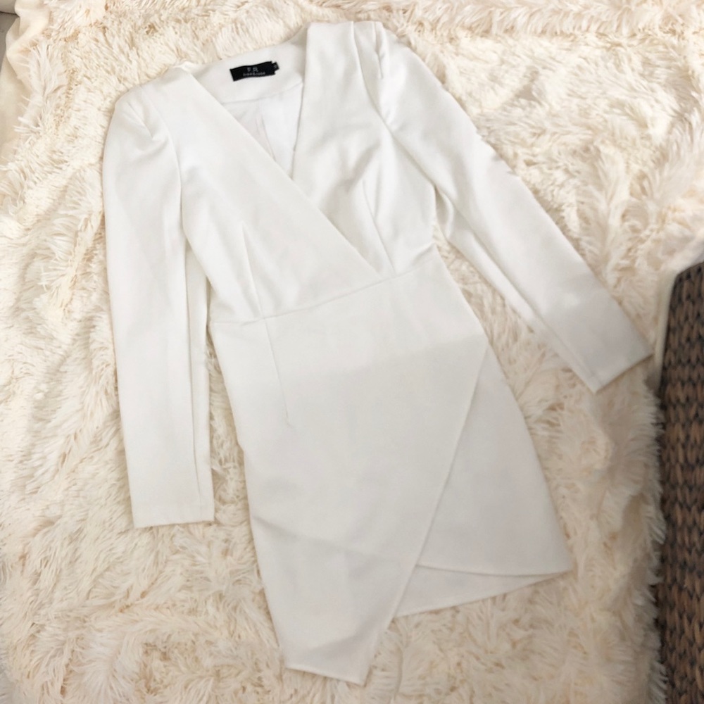 Sold!🛍 White Businessy Dress - Nasty Gal